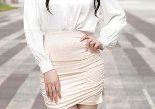 秀人网 - 办公室+娜露=美图，算是把工作变得有趣了吗？
