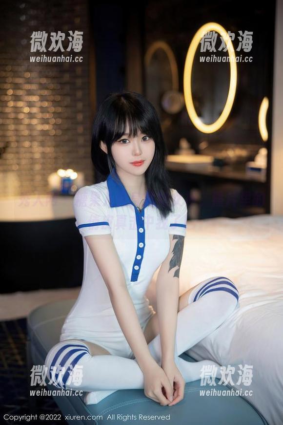 秀人网 - 糖果儿化身黑丝女神，照片里的俏皮真击中我了！-微欢海