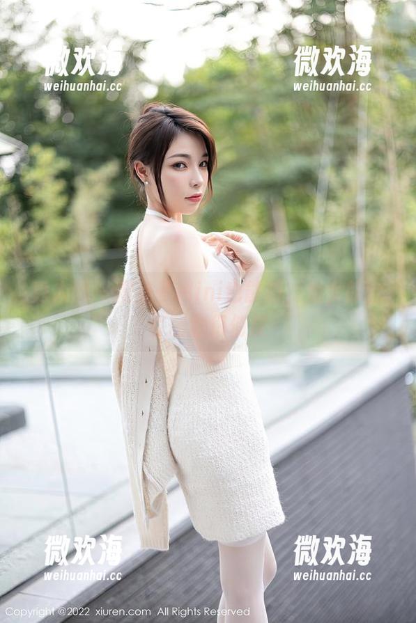 秀人网 - 糯美子Mini也能萌，兔女郎全套图包很俏皮-微欢海