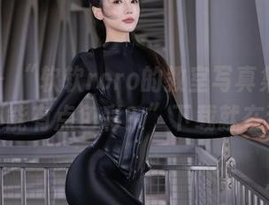 秀人网 - “软软roro的教室写真集：谁说学习不能有点色彩？”下载就在这里！