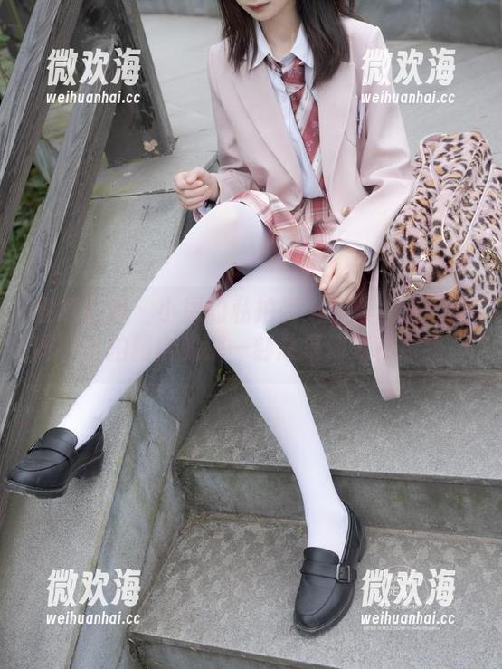 紧急企划 - 小恩的私拍御姐图集：无论怎样，自拍朝向的那一刻总是像是在撩我。-微欢海