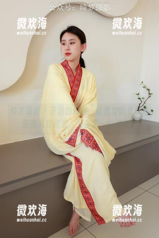 绮梦摄影 - 子涵的棉袜，让我觉得分享这张图片有必要，又多了一丝好奇。-微欢海