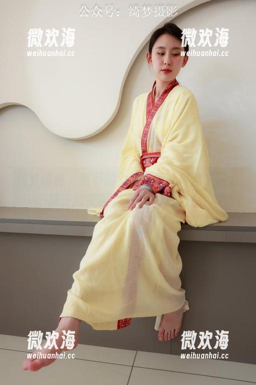 绮梦摄影 - 蔡蔡的女神写真，高清又带点琐碎的美丽，心思不禁游走。-微欢海
