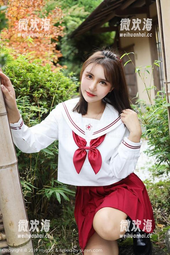 美媛馆 - 艾然Airan拍的短裙写真，像是把午后都装进了相框。-微欢海