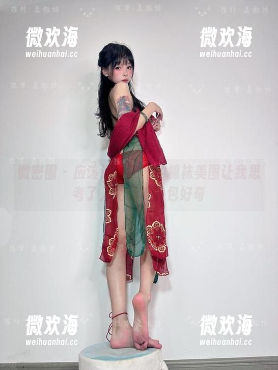 微密圈 - 应该说聂傲娇的棉袜美图让我思考了人生吗？图包好奇-微欢海