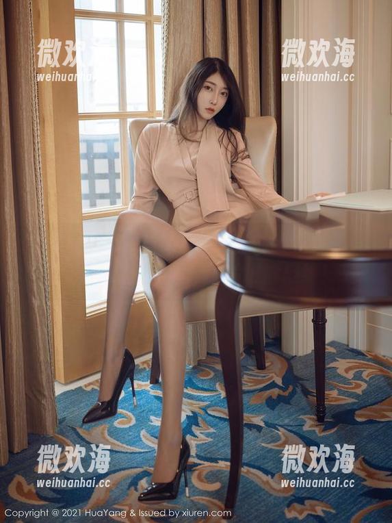 花漾show - 白茹雪Abby的秘书姿态，无圣光但是执着，图片谁能拒绝！-微欢海