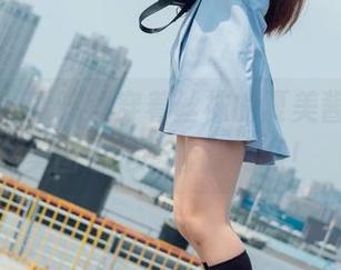 菠萝社 - 看这位穿着丝袜的夏美酱，原来美图也是有套路的啊！