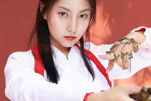 蜜桃社 - 作品中的Gina，轻松把厨娘演绎得如此妩媚