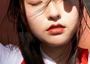 蜜桃社 - 更新：伊琳带来的泳池图包，下载前需自备泳衣哦，哈哈！