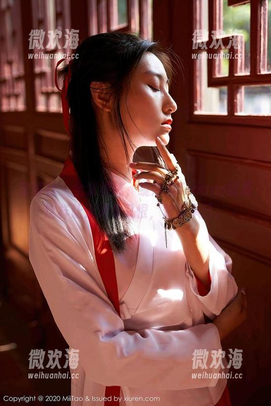 蜜桃社 - 全套棉袜，缇娜美Tinami就是这样让人又爱又恨，赞叹不已。-微欢海