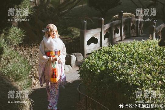 听说这个泡泡就是逊啦的saber常服在网盘上有点火，需要快去下载了。-微欢海