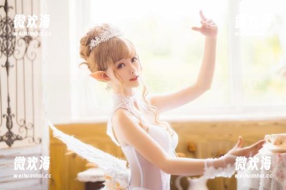 在金鱼yui的指尖，夏日图集妙不可言：下载份快乐，让人窃喜！-微欢海