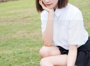 魅妍社 - 看糯美子Mini在无圣光下如何打造泳装的惊艳效果！