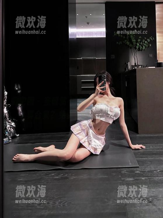 微密圈 - 圣诞贺卡还是黎允熙baby的写真合集？免费了解一下没坏处！-微欢海